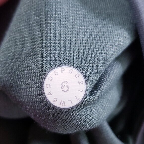 Lululemon Womens Size 6 Train Times Crop Legging High Rise Green 18" - Picture 7 of 7